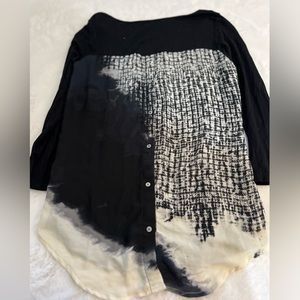 Silky button back black top